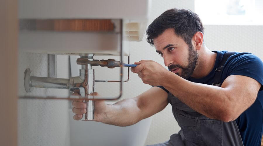 Professional water heater installation services in League City, TX